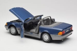 Mercedes SL 500 R129 Nautic Blue Metallic Revell 1:18 8081 Metal - imagen 5 de 8