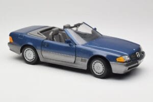 Mercedes SL 500 R129 Nautic Blue Metallic Revell 1:18 8081 Metal - imagen 6 de 8