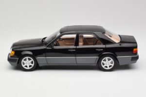 Mercedes 500E W124 Negro Edición Limitada Norev 1:18 183949 Metal - imagen 4 de 12