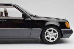 Mercedes 500E W124 Negro Edición Limitada Norev 1:18 183949 Metal - imagen 8 de 12