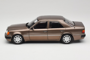 Mercedes 500E W124 Impala Metallic Norev 1:18 183954 Metal - imagen 4 de 8