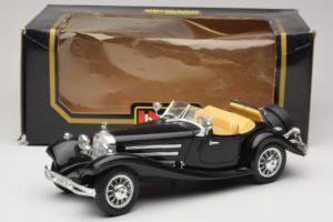 Mercedes 500K Roadster Negro Bburago 1:18 3020-P2 Metal - imagen 8 de 8