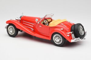 Mercedes 500K Roadster Rojo Bburago 1:18 3020 Metal - imagen 7 de 8