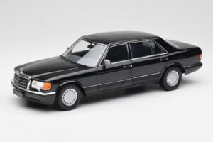 Mercedes 560 SEL W126 Negro Edición Dealer Norev 1:18 B66040599 Metal