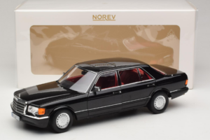 Mercedes 560 SEL W126 Negro Con Interior Rojo Norev 1:18 183788 Metal - imagen 2 de 8