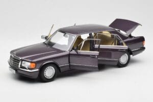Mercedes 560 SEL W126 Violeta Metallic Norev 1:18 183544 Metal - imagen 2 de 8