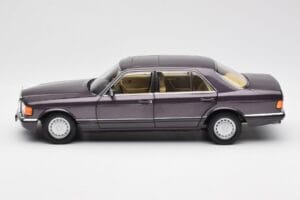 Mercedes 560 SEL W126 Violeta Metallic Norev 1:18 183544 Metal - imagen 4 de 8
