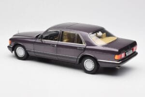Mercedes 560 SEL W126 Violeta Metallic Norev 1:18 183544 Metal - imagen 7 de 8