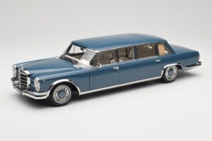 Mercedes 600 Pullman W100 Azul NZG 1:18 B66040707 Metal