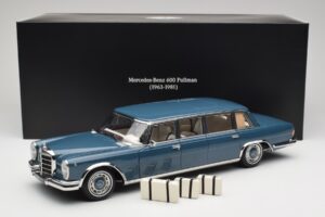 Mercedes 600 Pullman W100 Azul NZG 1:18 B66040707 Metal - imagen 8 de 8