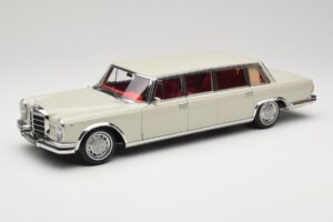 Mercedes 600 Pullman W100 Gris Claro NZG 1:18 B66040708 Metal