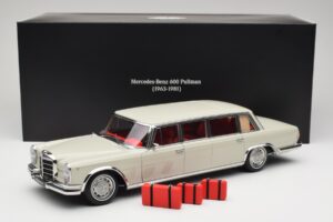 Mercedes 600 Pullman W100 Gris Claro NZG 1:18 B66040708 Metal - imagen 8 de 8