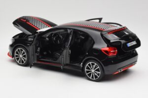 Mercedes A-Class W176 AMG Negro Norev 1:18 183596 Metal - imagen 5 de 8