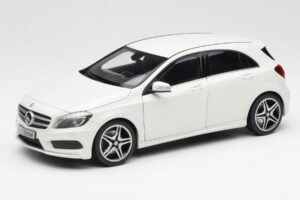 Mercedes A-Class W176 Cirrus Blanco Norev 1:18 B66960126 Metal