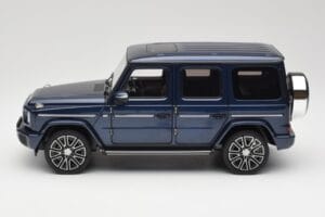 Mercedes AMG G 63 L W465 Azul Oscuro Norev 1:18 B66960663 Metal - imagen 4 de 8