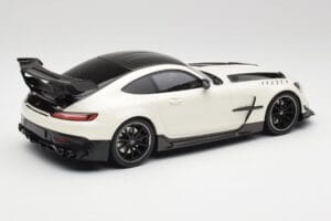 Mercedes AMG GT C190 Black Series Designo Diamond Blanco Metallic Minichamps 1:18 155032022 Metal - imagen 2 de 6