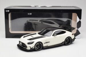 Mercedes AMG GT C190 Black Series Designo Diamond Blanco Metallic Minichamps 1:18 155032022 Metal - imagen 6 de 6