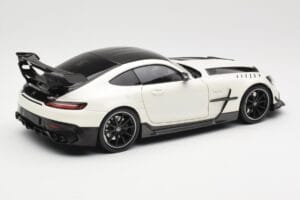 Mercedes AMG GT C190 Black Series Diamond White Metallic Minichamps 1:18 110032020 Metal - imagen 3 de 8