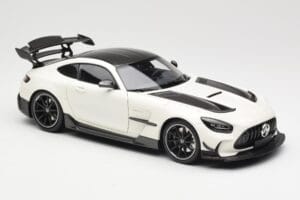 Mercedes AMG GT C190 Black Series Diamond White Metallic Minichamps 1:18 110032020 Metal - imagen 6 de 8