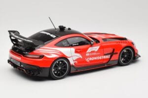 Mercedes AMG GT C190 Black Series Safety Car F1 2024 Minichamps 1:18 110032090 Metal - imagen 3 de 8