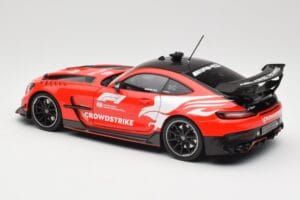 Mercedes AMG GT C190 Black Series Safety Car F1 2024 Minichamps 1:18 110032090 Metal - imagen 7 de 8