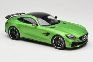 Mercedes AMG GT R C190 Verde Mate Minichamps 1:18 155036020 Metal - imagen 4 de 6
