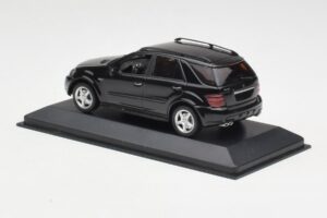 Mercedes AMG ML 63 W164 Negro Minichamps 1:43 400037670 Metal - imagen 3 de 4