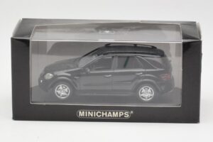 Mercedes AMG ML 63 W164 Negro Minichamps 1:43 400037670 Metal - imagen 4 de 4