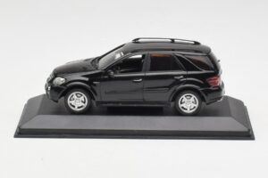 Mercedes AMG ML 63 W164 Negro Minichamps 1:43 400037670 Metal