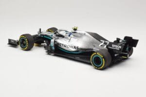 Mercedes AMG Petronas Motorsport W10 #77 V. Bottas 2nd Place Chinese GP 2019 Minichamps 1:18 110190377 Metal - imagen 5 de 6