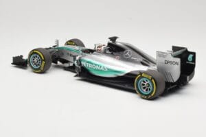 Mercedes AMG Petronas W06 Hybrid #44 L. Hamilton F1 World Champion 2015 Minichamps 1:18 186150044 Metal - imagen 5 de 6