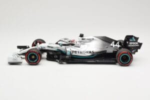 Mercedes AMG Petronas W10 #44 L. Hamilton Winner German GP 2019 Minichamps 1:18 110191144 Metal - imagen 3 de 6