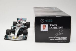 Mercedes AMG Petronas W10 #44 L. Hamilton Winner British GP 2019 Minichamps 1:18 110191044 Metal - imagen 6 de 6