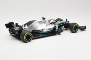 Mercedes AMG Petronas W10 #44 L. Hamilton Winner Chinese GP 2019 Minichamps 1:18 110190344 Metal - imagen 2 de 6