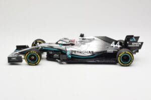 Mercedes AMG Petronas W10 #44 L. Hamilton Winner Chinese GP 2019 Minichamps 1:18 110190344 Metal - imagen 3 de 6