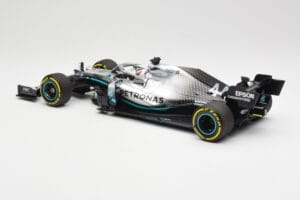 Mercedes AMG Petronas W10 #44 L. Hamilton F1 World Champion 2019 Minichamps 1:18 110190044 Metal - imagen 5 de 6