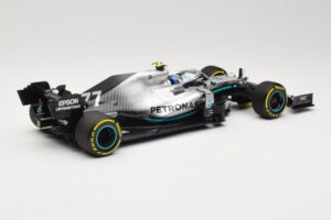 Mercedes AMG Petronas W10 #77 V. Bottas Winner USA GP 2019 Minichamps 1:18 110191877 Metal - imagen 2 de 6