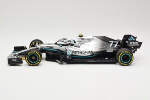 Mercedes AMG Petronas W10 #77 V. Bottas Winner USA GP 2019 Minichamps 1:18 110191877 Metal - imagen 3 de 6