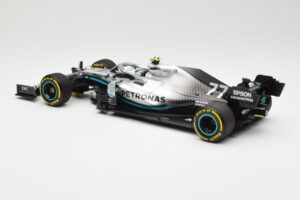 Mercedes AMG Petronas W10 #77 V. Bottas Winner USA GP 2019 Minichamps 1:18 110191877 Metal - imagen 5 de 6