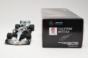Mercedes AMG Petronas W10 #77 V. Bottas Winner USA GP 2019 Minichamps 1:18 110191877 Metal - imagen 6 de 6