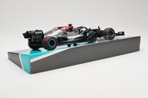 Mercedes AMG Petronas W12 E Performance #44 L. Hamilton Bahrain GP 2021 Minichamps 1:18 113210144 Metal - imagen 3 de 6