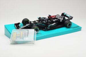 Mercedes AMG Petronas W12 E Performance #44 L. Hamilton Russian GP 2021 Minichamps 1:18 113211544 Metal - imagen 2 de 6