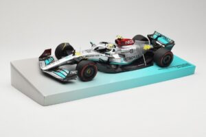 Mercedes AMG Petronas W13 E Performance #44 L. Hamilton 2022 Minichamps 1:18 113220044 Metal - imagen 2 de 6