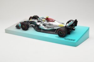 Mercedes AMG Petronas W13 E Performance #44 L. Hamilton 2022 Minichamps 1:18 113220044 Metal - imagen 5 de 6