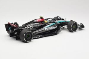 Mercedes AMG Petronas W15 E Performance #44 L. Hamilton 2024 Minichamps 1:18 110240144 Metal - imagen 2 de 6