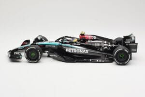 Mercedes AMG Petronas W15 E Performance #44 L. Hamilton 2024 Minichamps 1:18 110240144 Metal - imagen 5 de 6