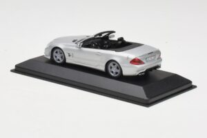 Mercedes AMG SL63 R230 Plata Minichamps 1:43 B66960018-R Metal - imagen 3 de 4