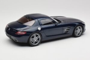 Mercedes SLS AMG C197 Blue Metallic Minichamps 1:18 180039021 Metal - imagen 3 de 8