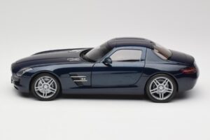Mercedes SLS AMG C197 Blue Metallic Minichamps 1:18 180039021 Metal - imagen 4 de 8