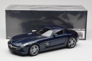 Mercedes SLS AMG C197 Blue Metallic Minichamps 1:18 180039021 Metal - imagen 8 de 8